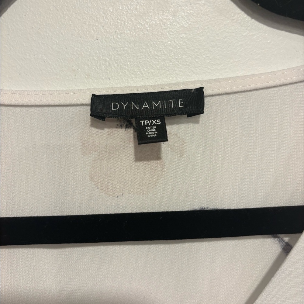 Dynamite White Floral V-Neck Blouse (XS) - Picture 4 of 12
